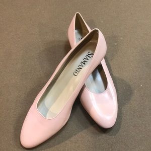 Like New Vintage Siamanto Pink Flats